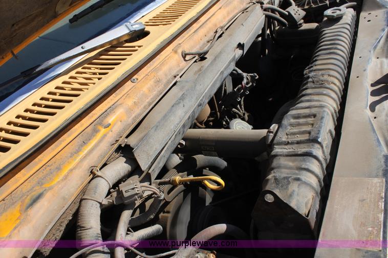 image for item E4236 1991 Ford E350 Collins school bus