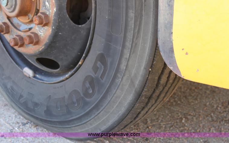 image for item E4237 1993 Blue Bird TC2000 school bus