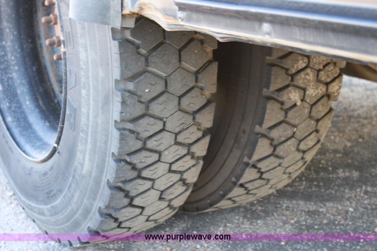 image for item E4237 1993 Blue Bird TC2000 school bus