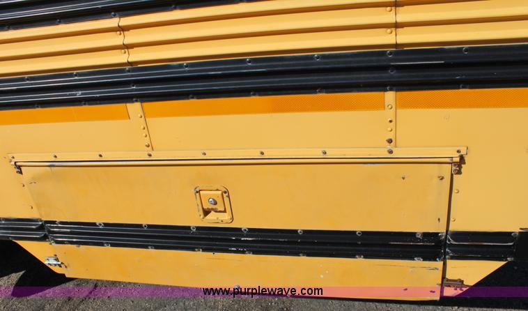 image for item E4237 1993 Blue Bird TC2000 school bus