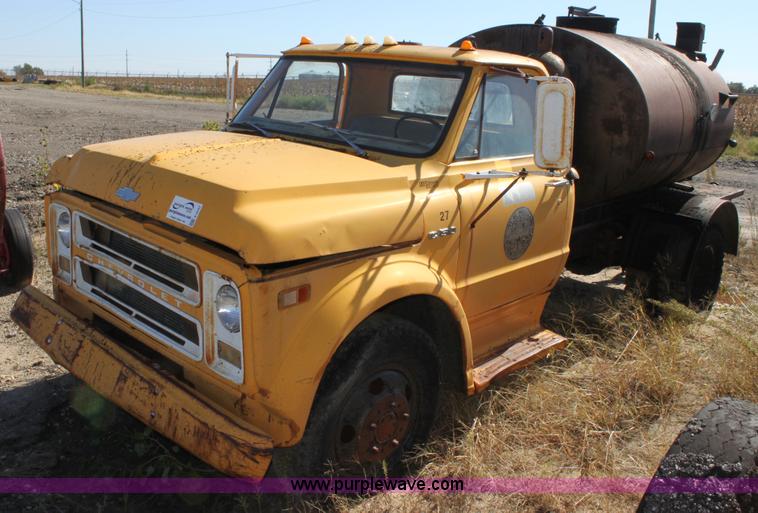 image for item E4247 1970 Chevrolet C50 oil distribution truck
