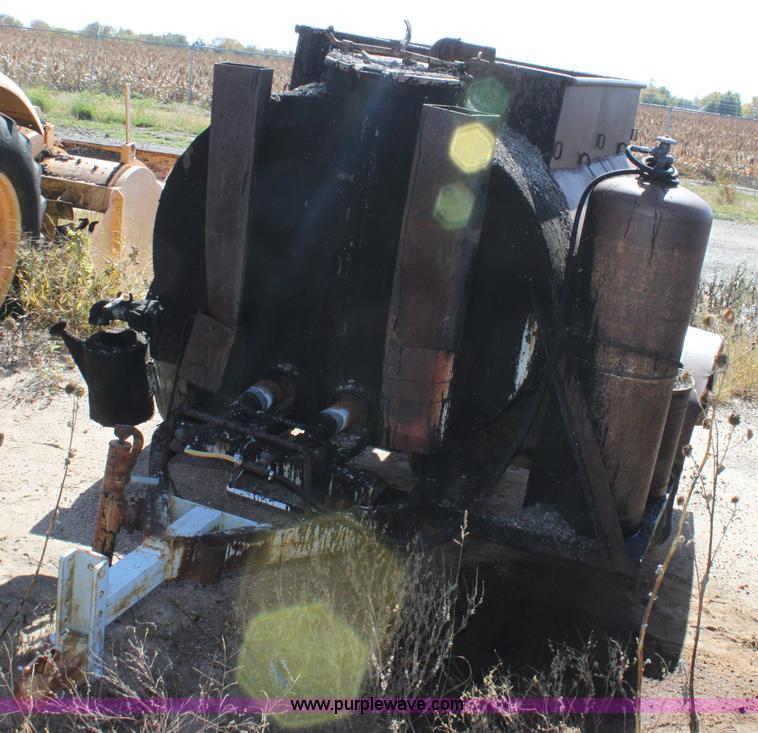 image for item E4248 Asphalt tack oil trailer
