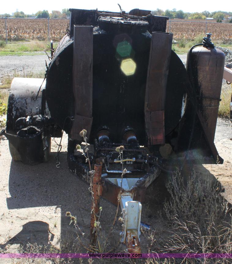image for item E4248 Asphalt tack oil trailer