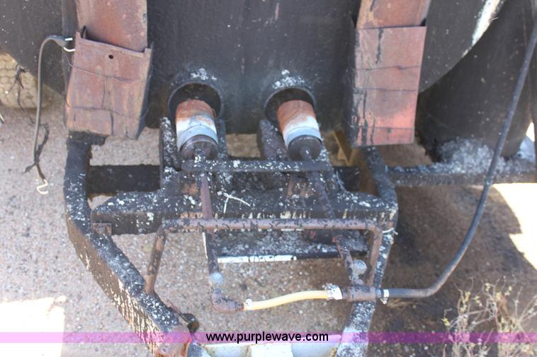 image for item E4248 Asphalt tack oil trailer
