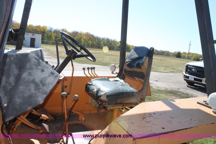 image for item E4249 Case 580C construction king tractor