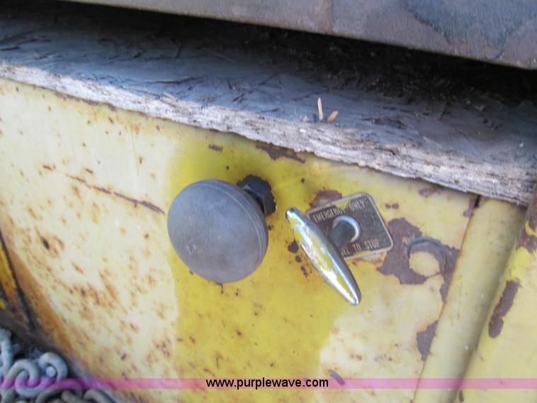 image for item E5577 Huber Warco 10D motor grader