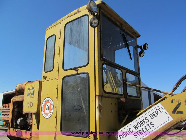 image for item E5577 Huber Warco 10D motor grader