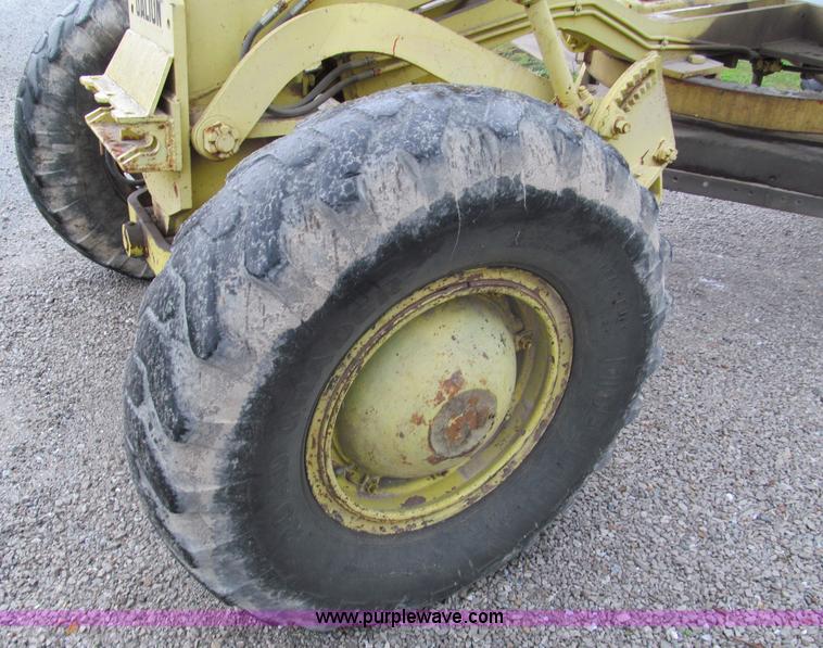 image for item E5614 Galion 104 motor grader