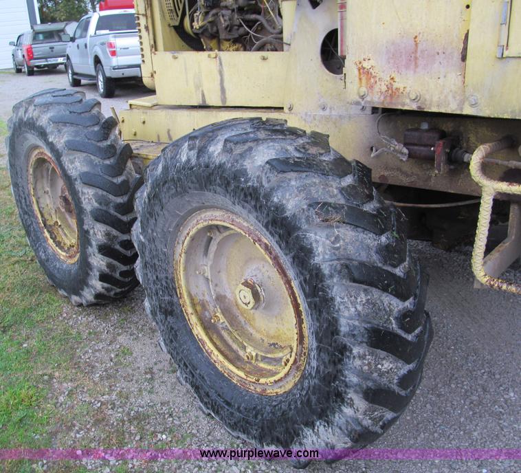 image for item E5614 Galion 104 motor grader