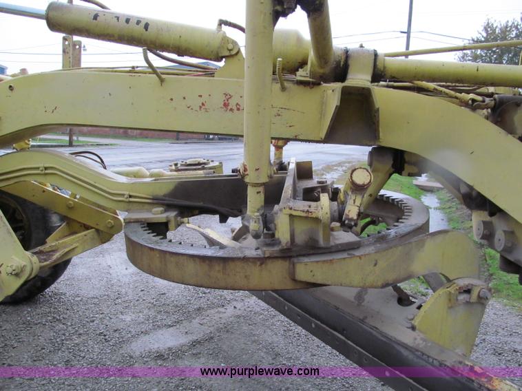 image for item E5614 Galion 104 motor grader