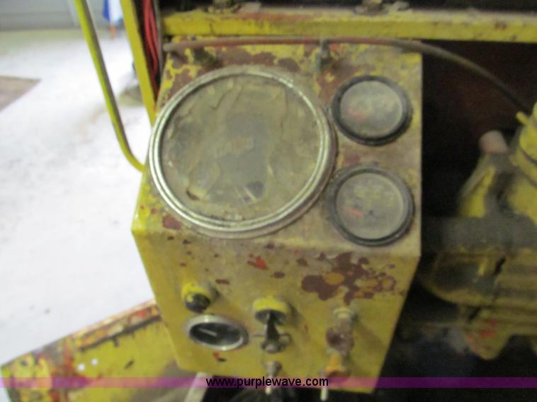 image for item E5614 Galion 104 motor grader