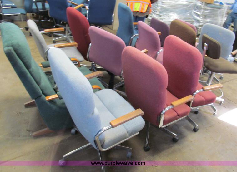 image for item E5615 Approximately 90 assorted office chairs
