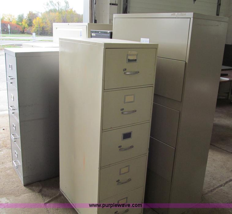 image for item E5618 (7) assorted file cabinets