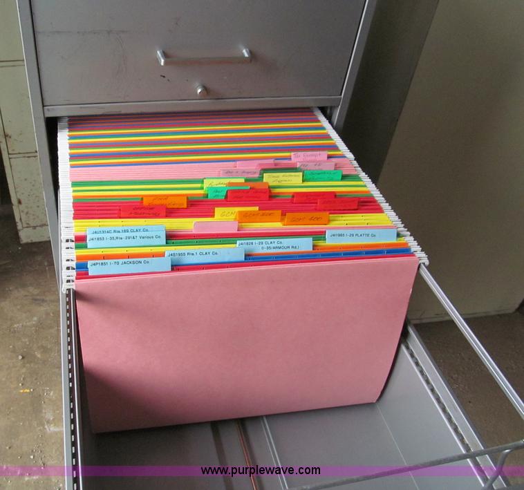 image for item E5618 (7) assorted file cabinets