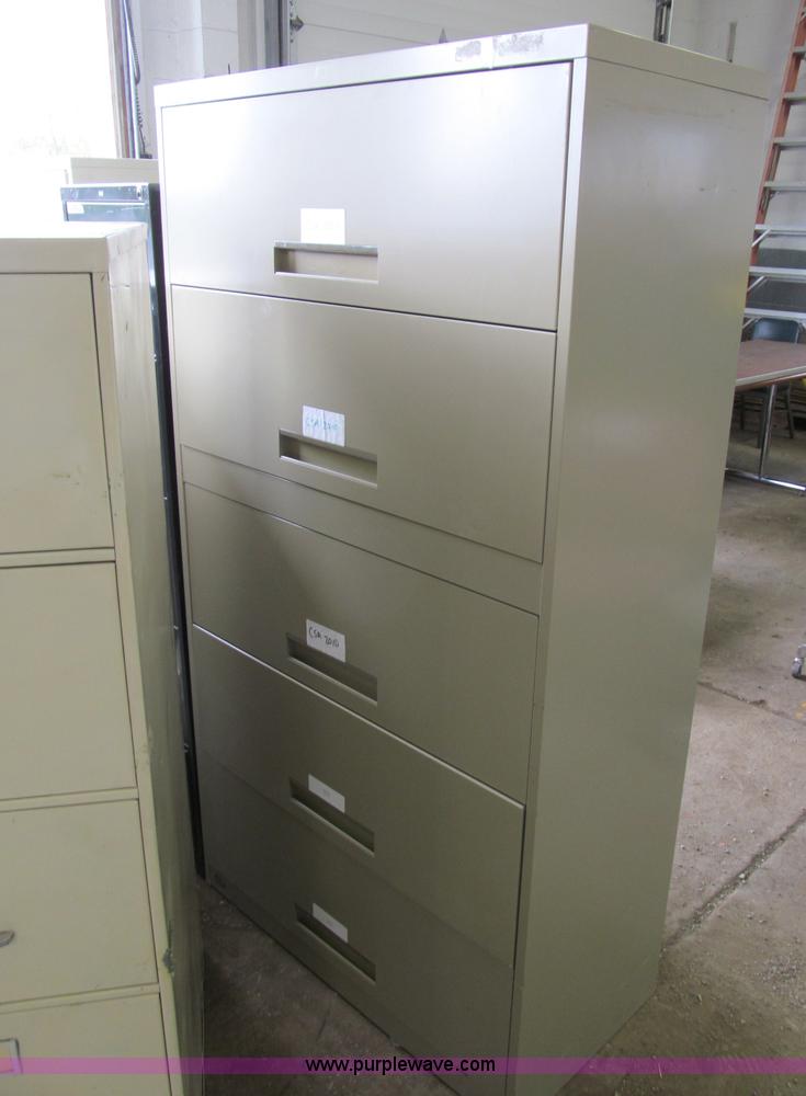 image for item E5618 (7) assorted file cabinets
