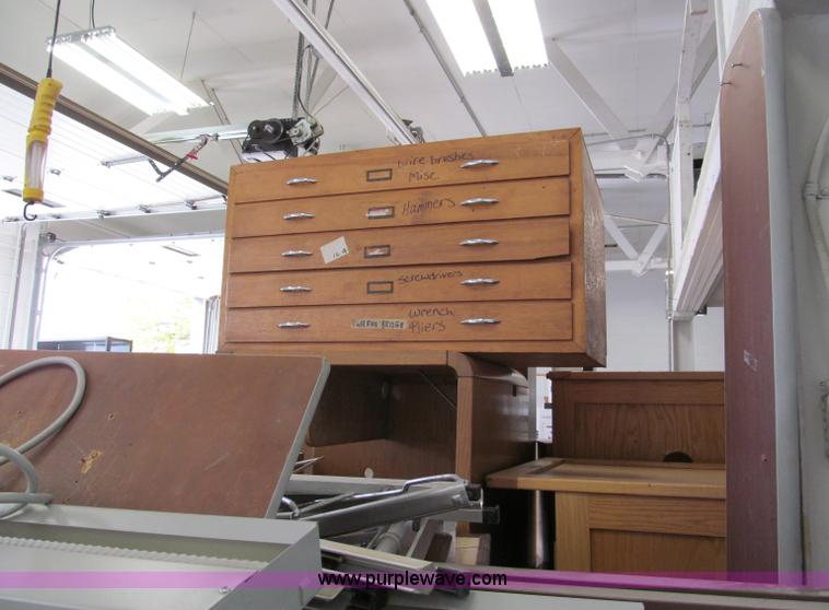 image for item E5620 Assorted office supplies