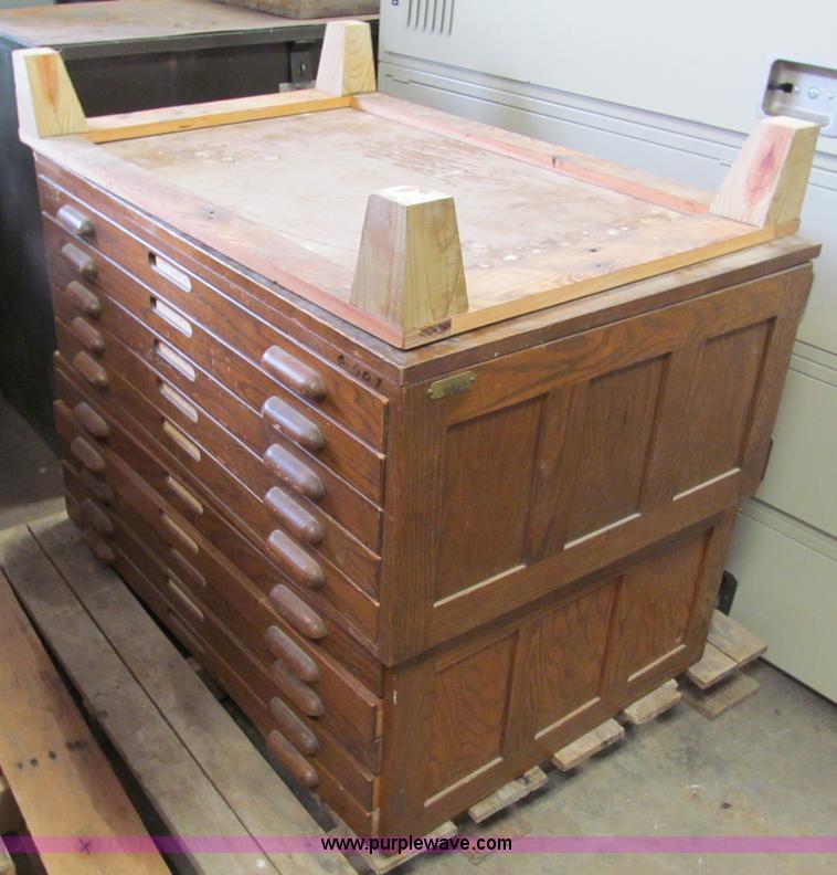 image for item E5621 Assorted office supplies