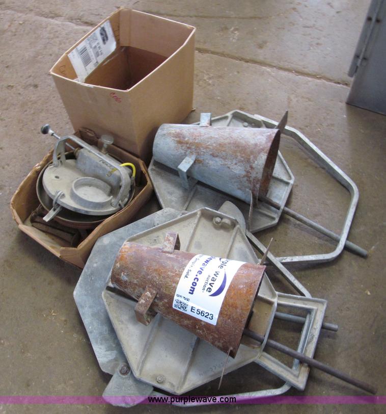 image for item E5623 Assorted slump test concrete equipment