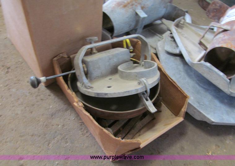 image for item E5623 Assorted slump test concrete equipment