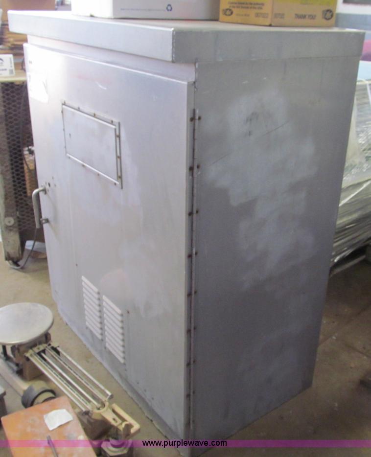 image for item E5625 Stainless steel cabinet