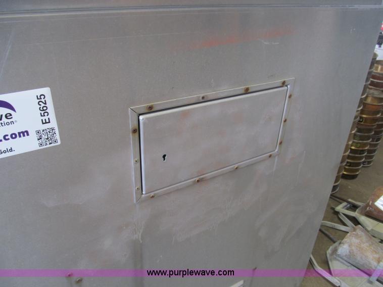 image for item E5625 Stainless steel cabinet