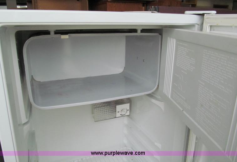 image for item E5628 (2) refrigerators