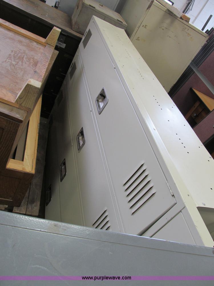 image for item E5629 Assorted furniture