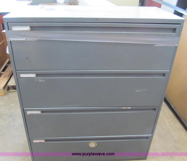 image for item E5629 Assorted furniture