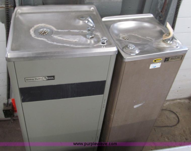 image for item E5630 Assorted furniture