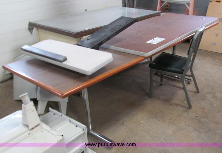 image for item E5630 Assorted furniture