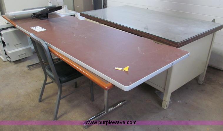 image for item E5630 Assorted furniture