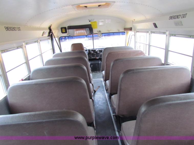 image for item E8090 1996 International 3800 school bus