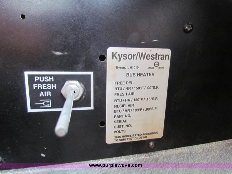 image for item E8090 1996 International 3800 school bus