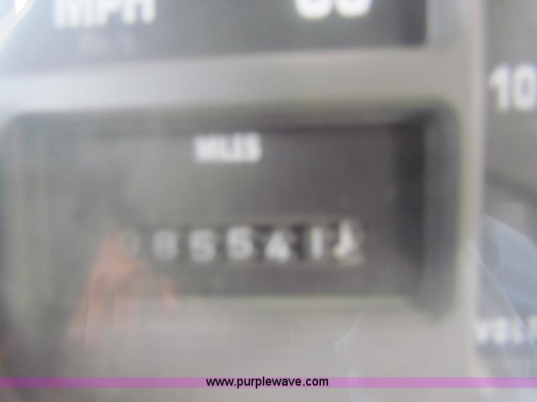 image for item E8090 1996 International 3800 school bus