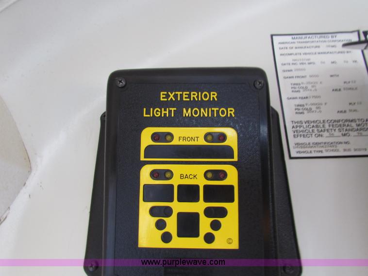 image for item E8090 1996 International 3800 school bus