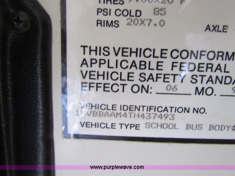 image for item E8090 1996 International 3800 school bus