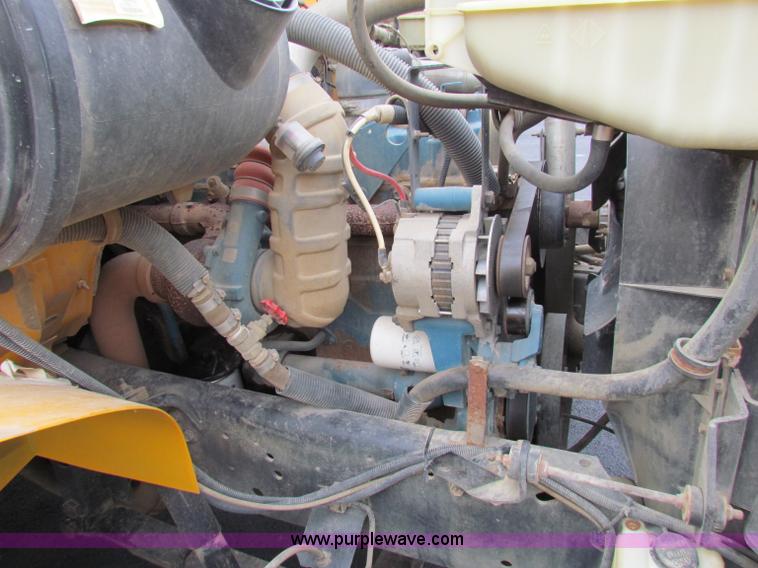 image for item E8090 1996 International 3800 school bus