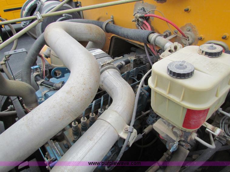 image for item E8090 1996 International 3800 school bus