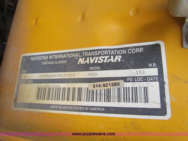 image for item E8090 1996 International 3800 school bus