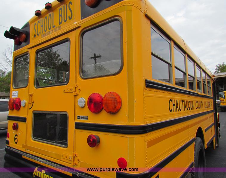 image for item E8090 1996 International 3800 school bus