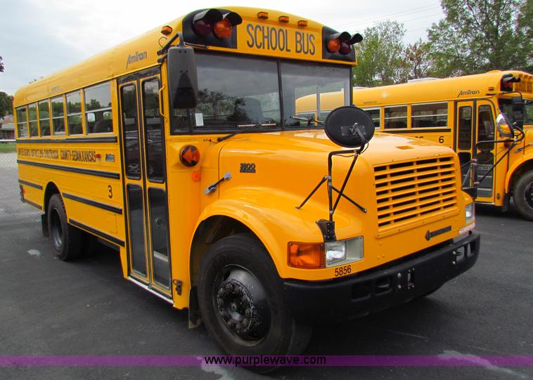image for item E8091 1997 International 3800 school bus