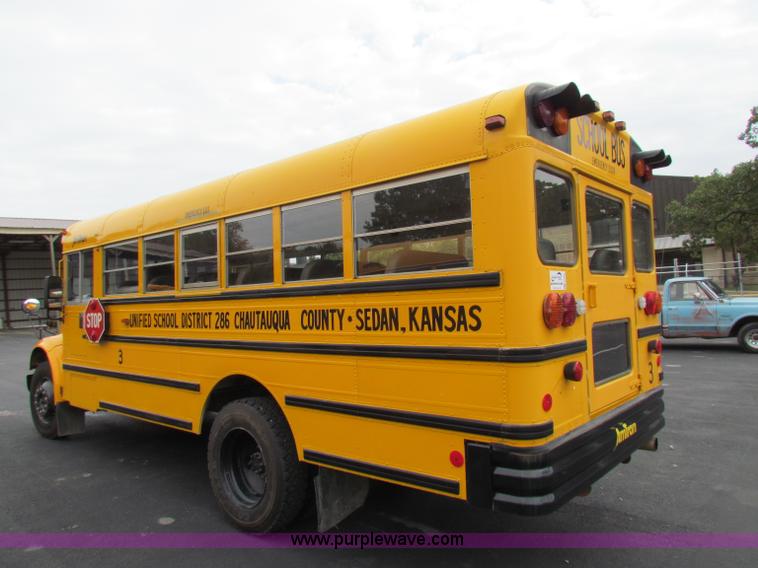 image for item E8091 1997 International 3800 school bus