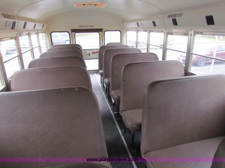 image for item E8091 1997 International 3800 school bus