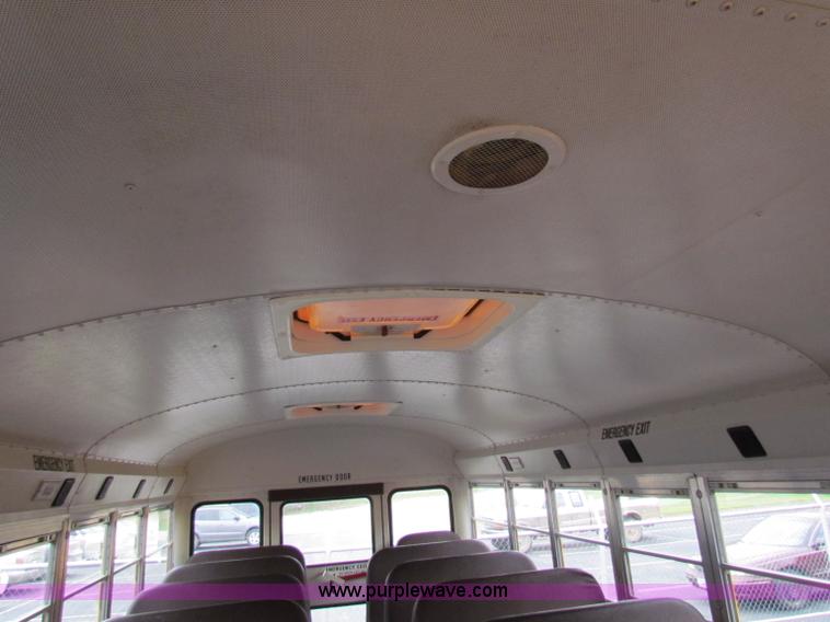 image for item E8091 1997 International 3800 school bus