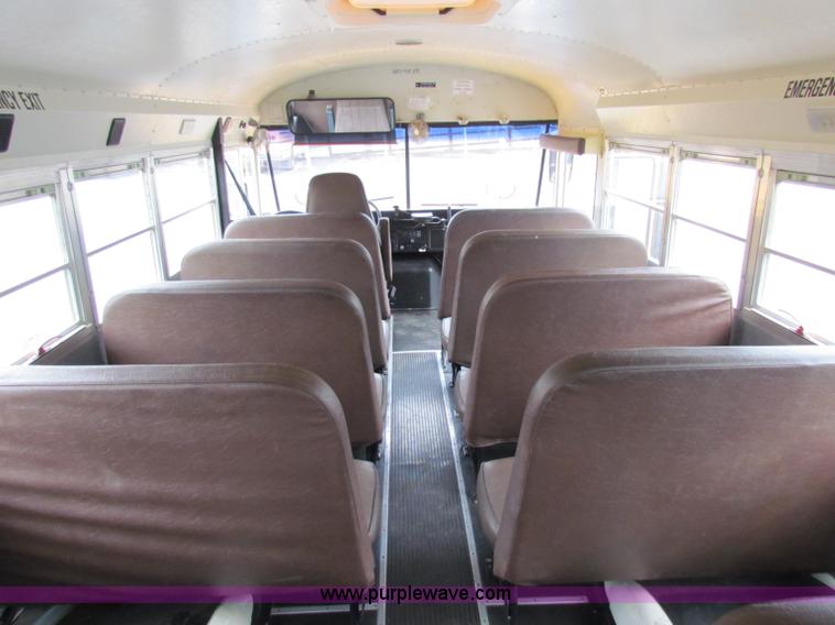 image for item E8091 1997 International 3800 school bus