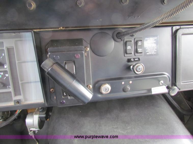 image for item E8091 1997 International 3800 school bus