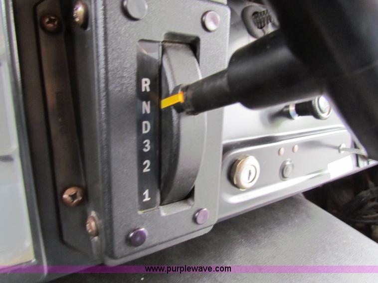 image for item E8091 1997 International 3800 school bus