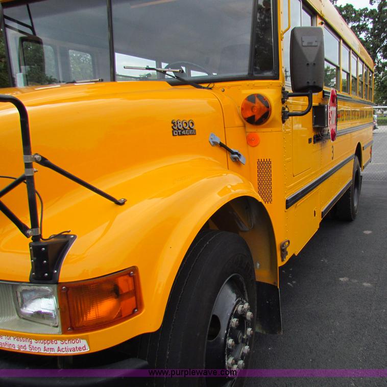 image for item E8091 1997 International 3800 school bus