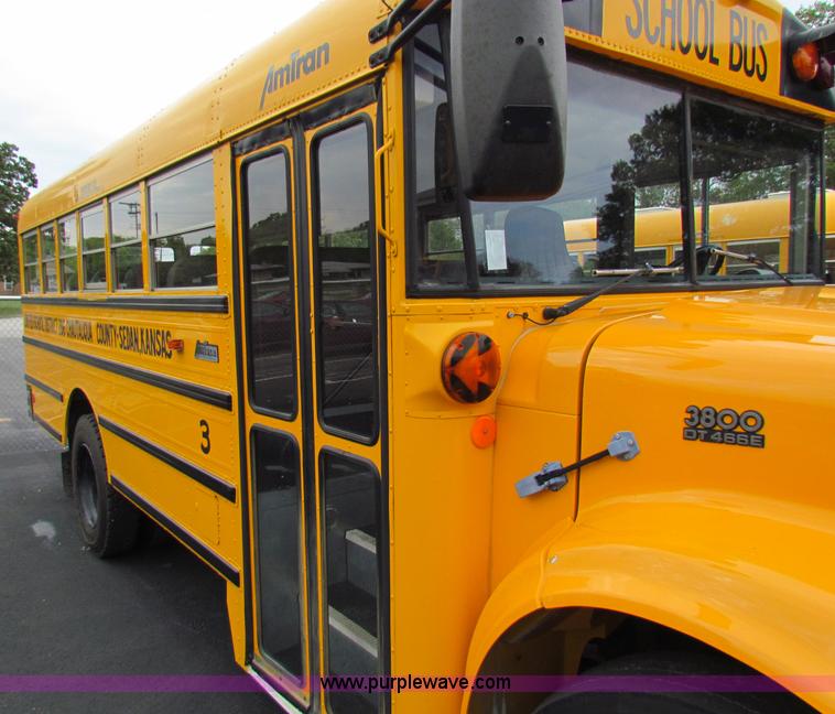 image for item E8091 1997 International 3800 school bus