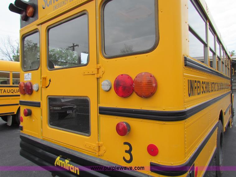 image for item E8091 1997 International 3800 school bus